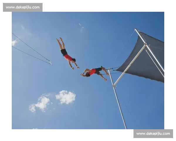 千万粉杂技夫妻暂别：16 年顶人绝技背后的颈椎危机