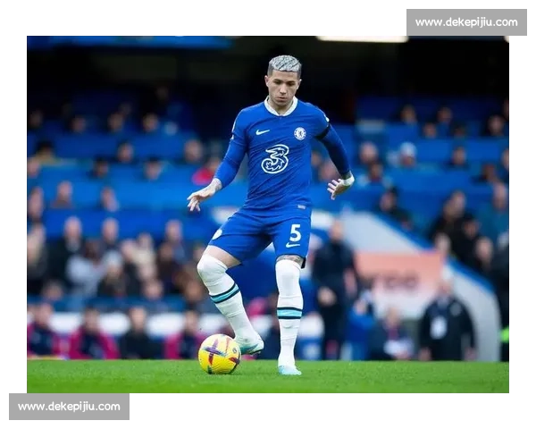 本菲卡主帅盛赞切尔西实力:红牌阴影下 10 人苦战顶级强队 本菲卡主帅盛赞切尔西实力:红牌阴影下 10 人苦战顶级强队